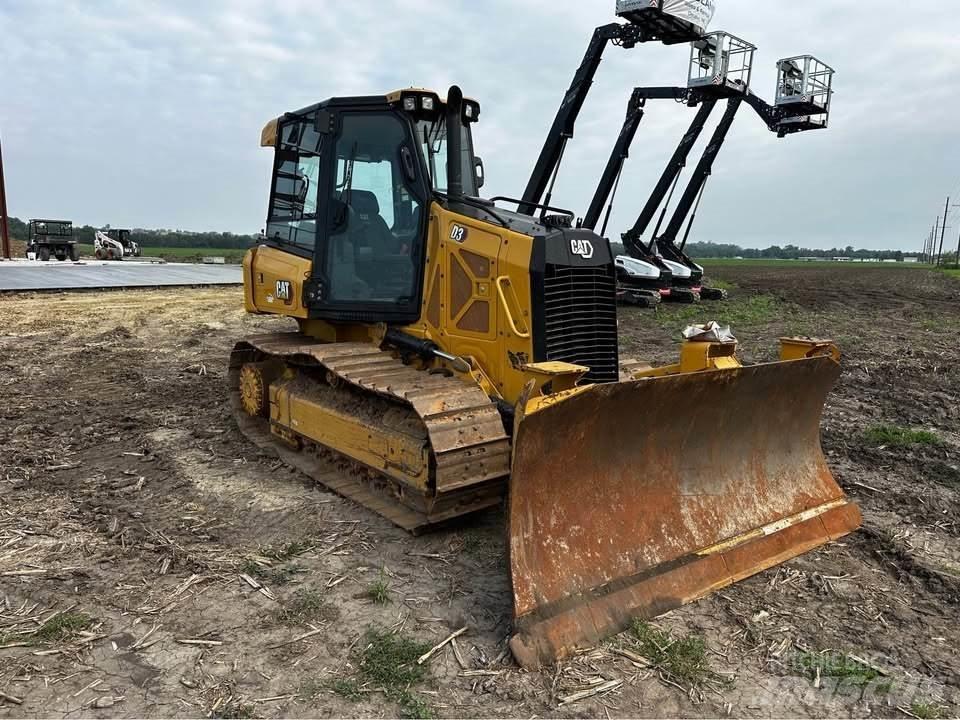 CAT D3 ブルドーザー