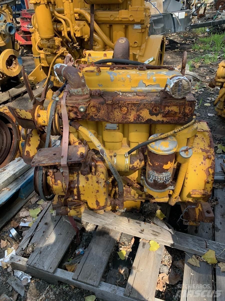 CAT D330 エンジン