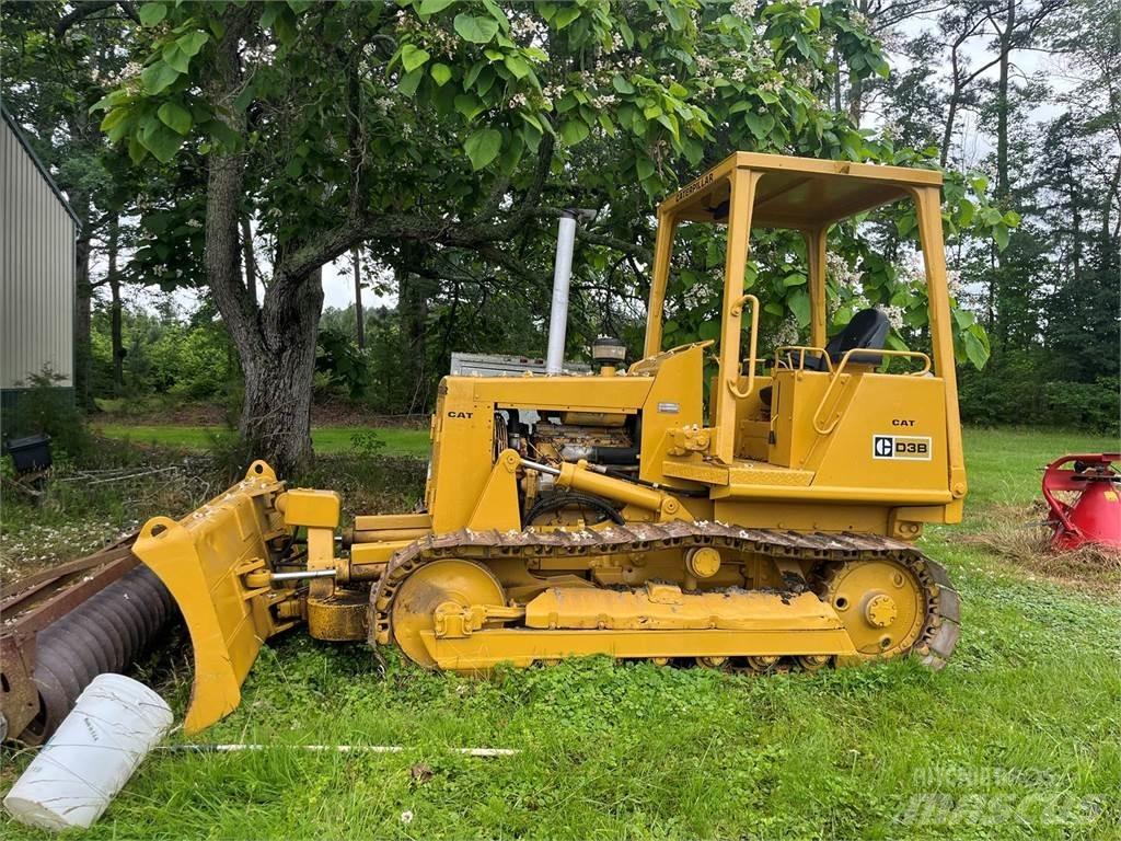 CAT D3B ブルドーザー