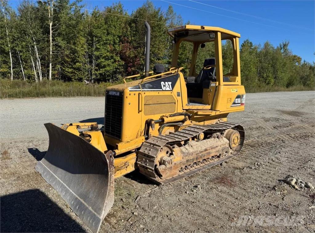 CAT D3G XL ブルドーザー