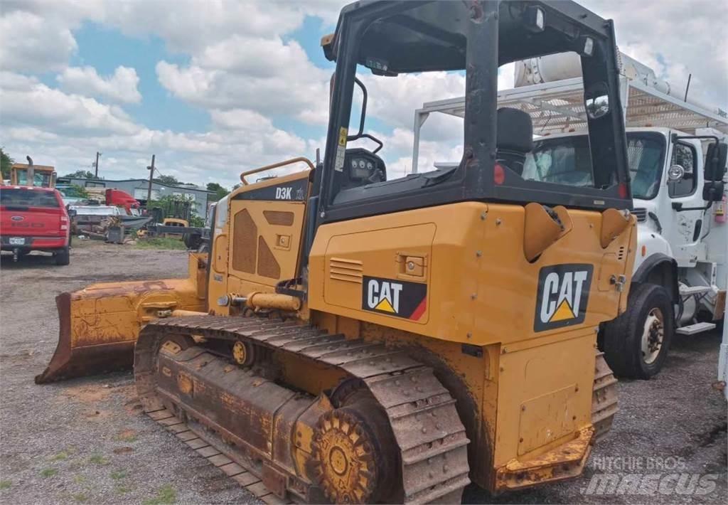 CAT D3K XL ブルドーザー