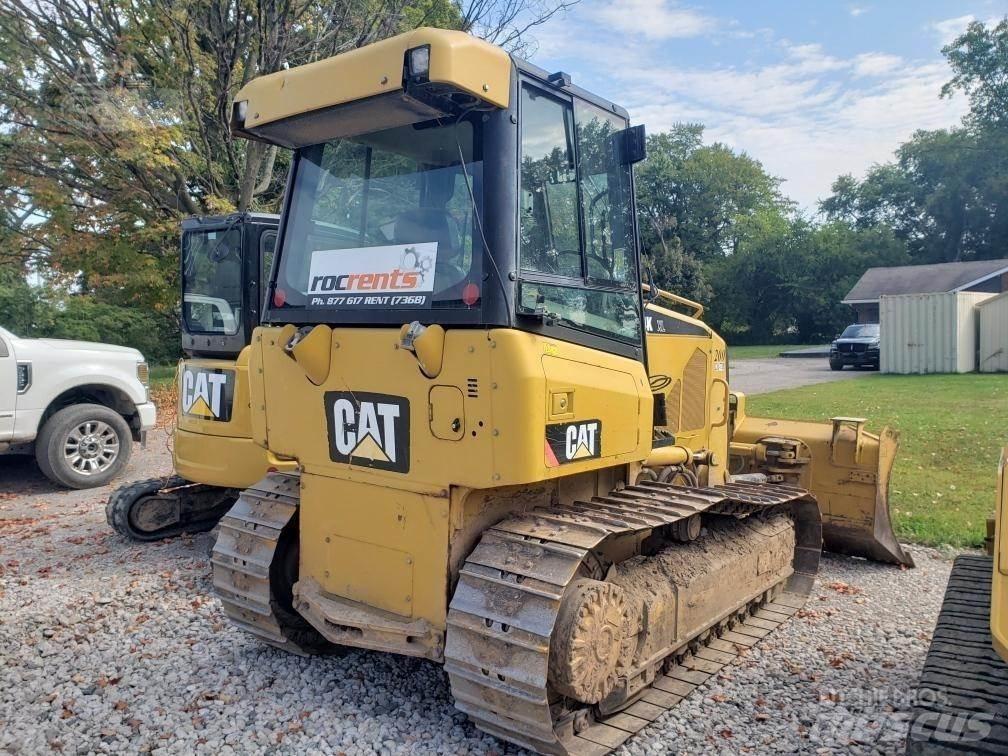 CAT D4K XL ブルドーザー