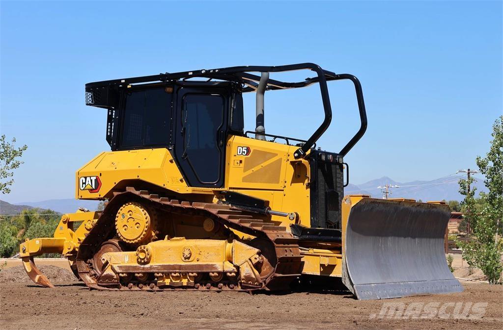 CAT D5 XL ブルドーザー