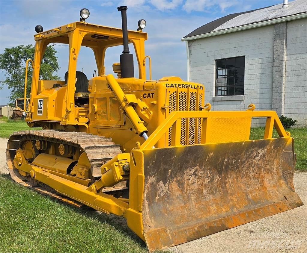 CAT D5B ブルドーザー