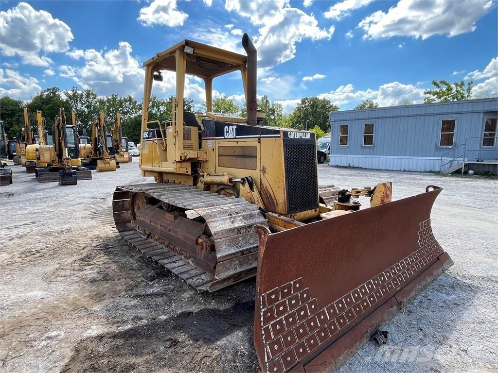 CAT D5C ブルドーザー