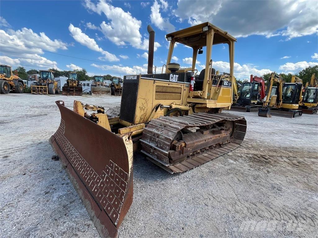 CAT D5C ブルドーザー