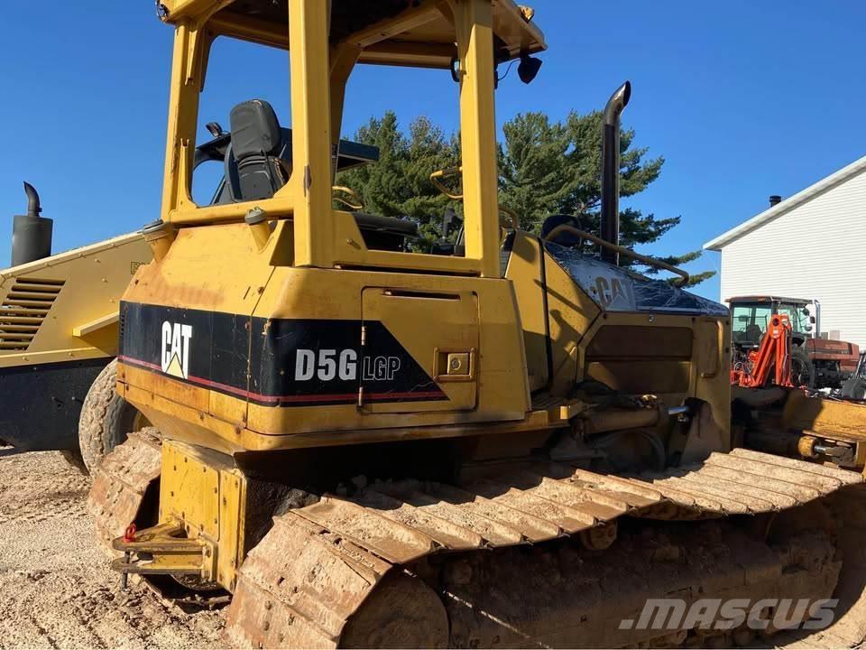 CAT D5G ブルドーザー