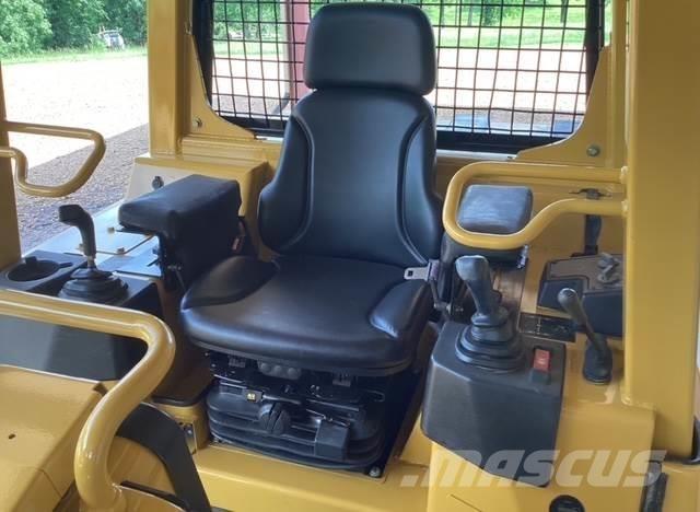 CAT D5G XL ブルドーザー