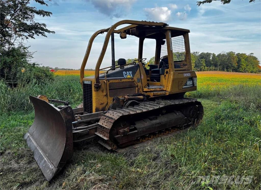 CAT D5G XL ブルドーザー