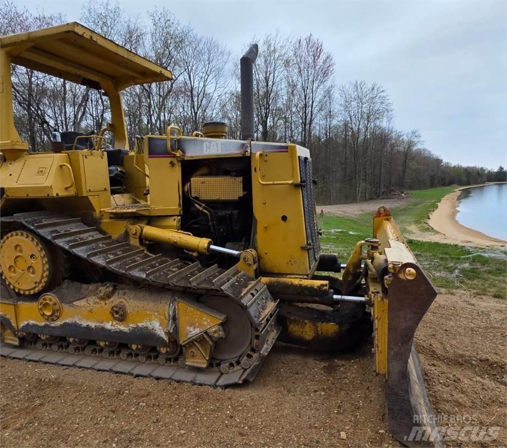 CAT D5H ブルドーザー