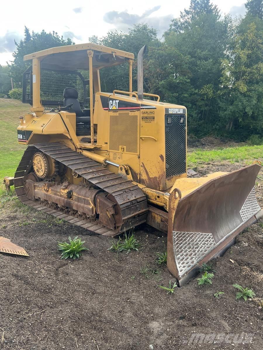 CAT D5N ブルドーザー