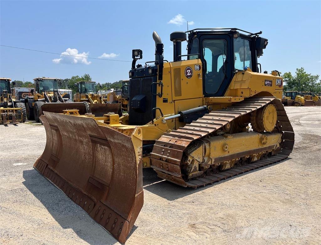 CAT D6 ブルドーザー