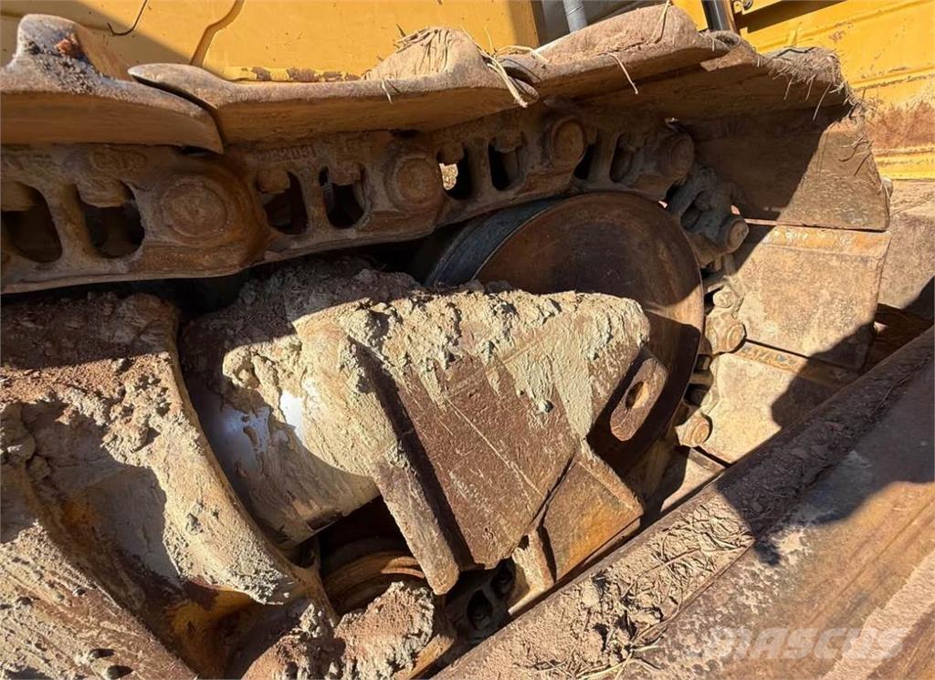 CAT D6 ブルドーザー