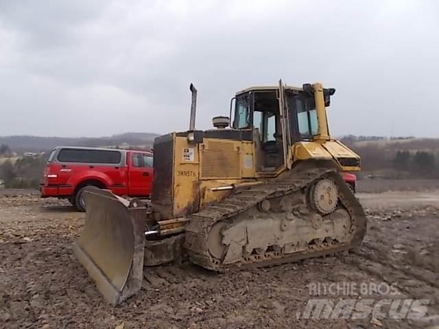 CAT D6M ブルドーザー