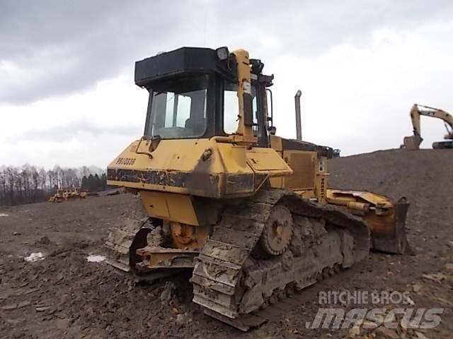 CAT D6M ブルドーザー