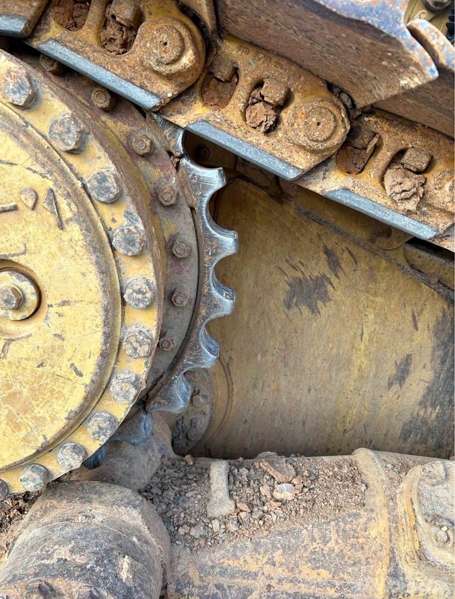 CAT D6M XL ブルドーザー