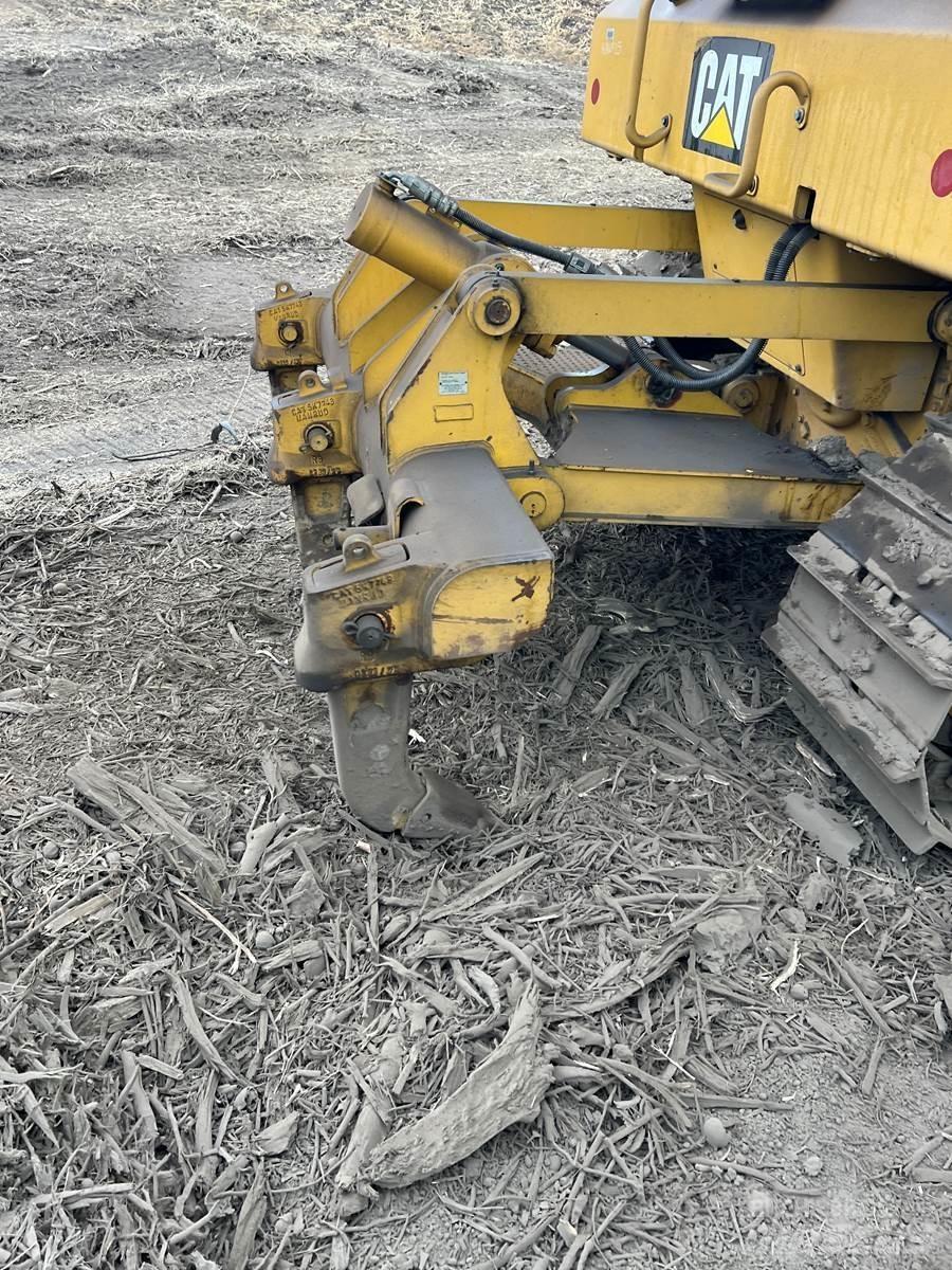 CAT D6N XL ブルドーザー