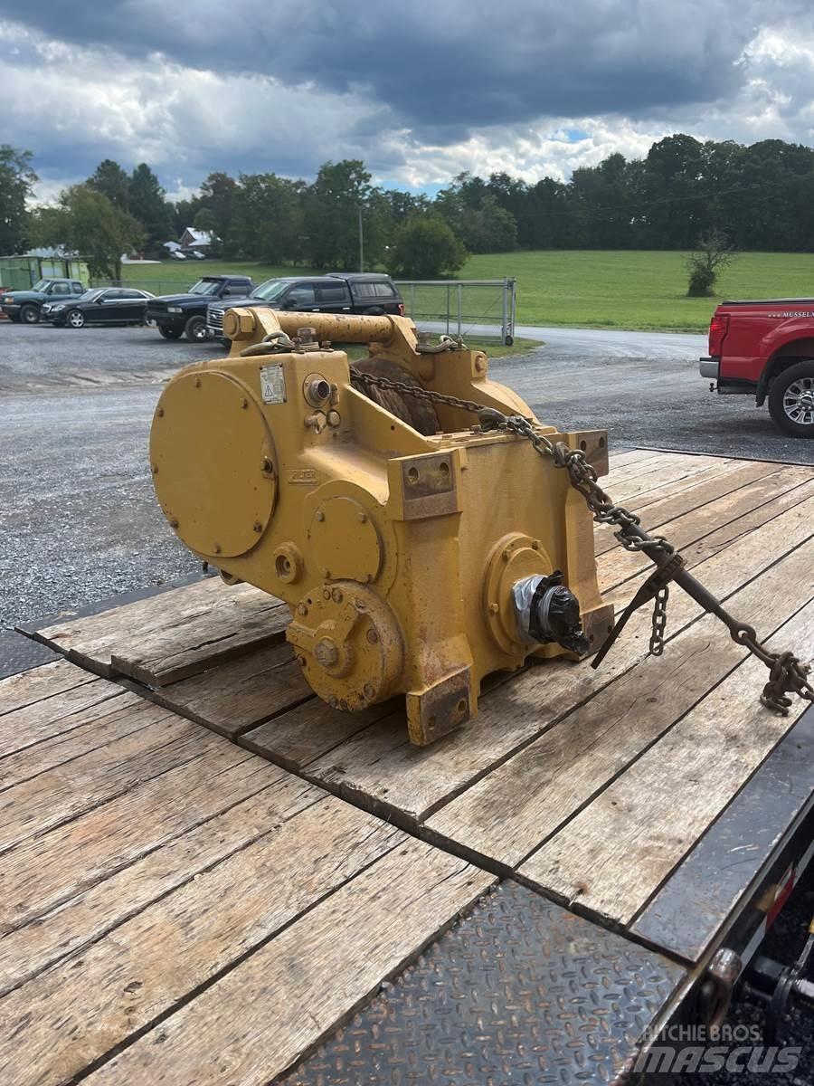 CAT D6T ブルドーザー