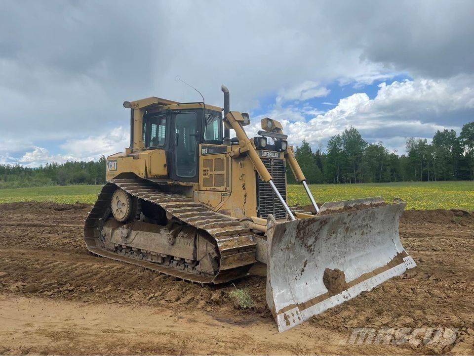 CAT D6T ブルドーザー