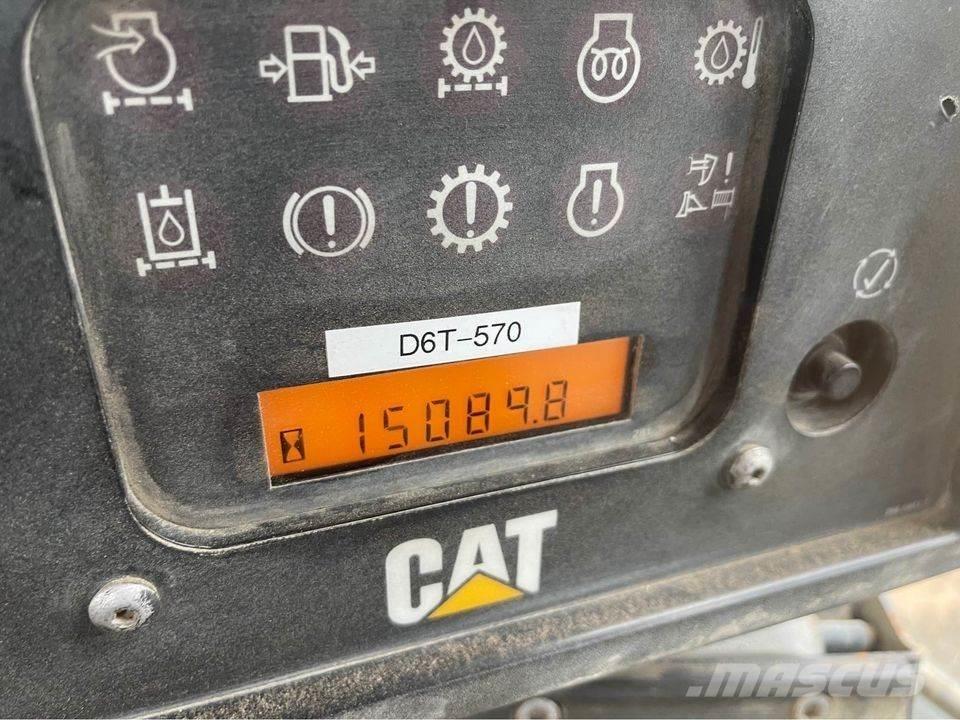 CAT D6T ブルドーザー