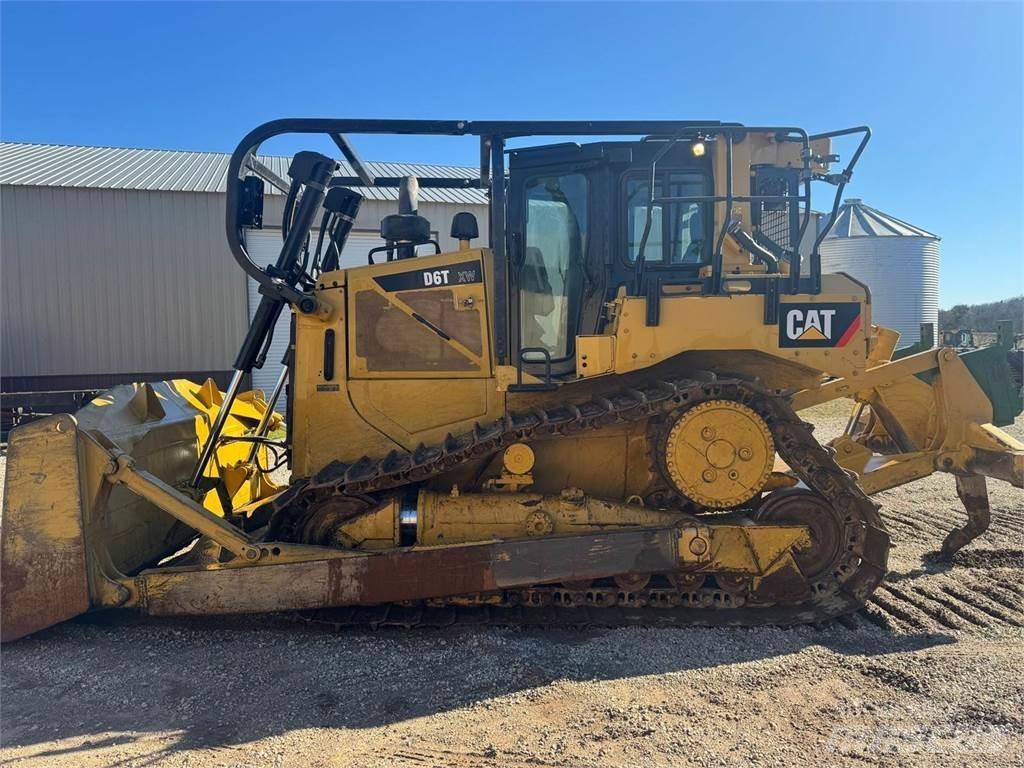 CAT D6T XW ブルドーザー