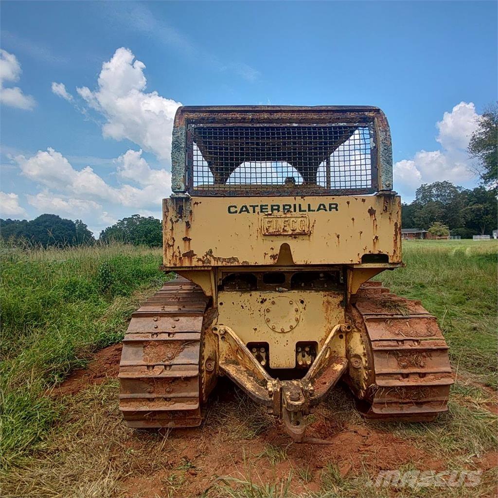 CAT D7E ブルドーザー