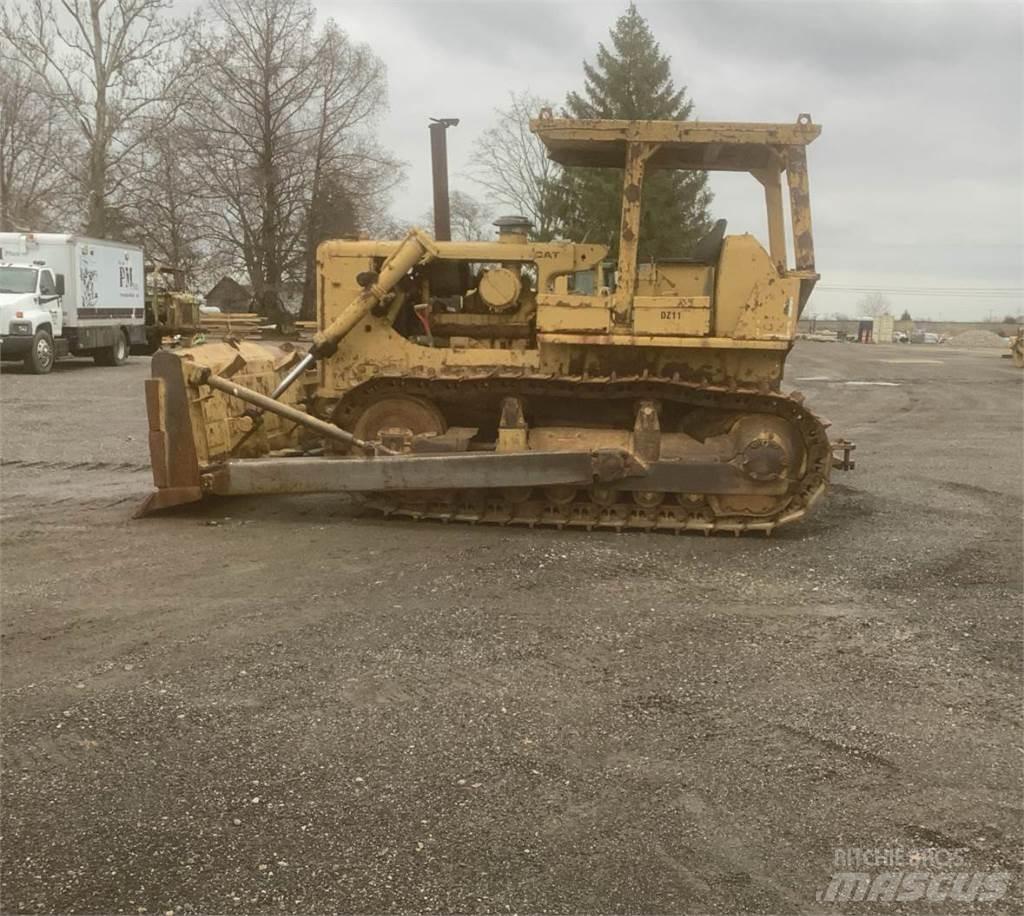 CAT D7F ブルドーザー