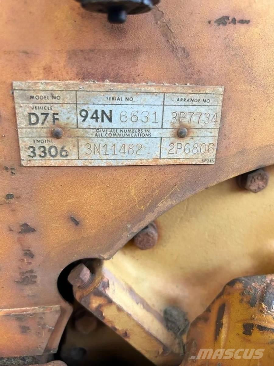 CAT D7F ブルドーザー