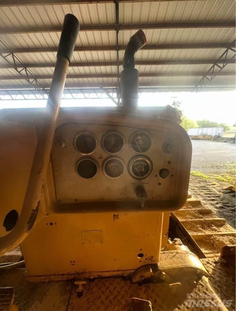 CAT D8H ブルドーザー
