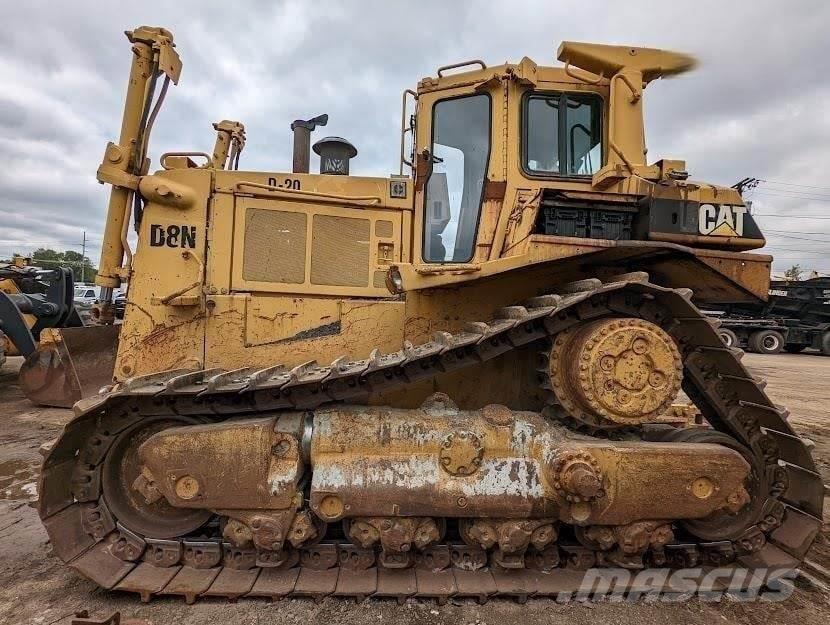CAT D8N ブルドーザー