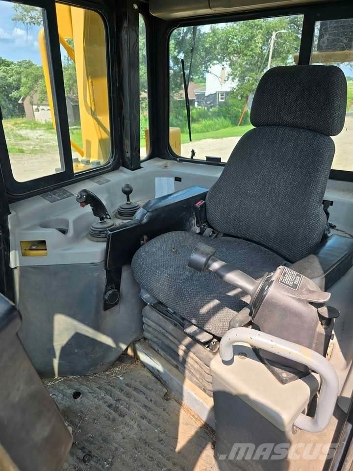 CAT D8R ブルドーザー