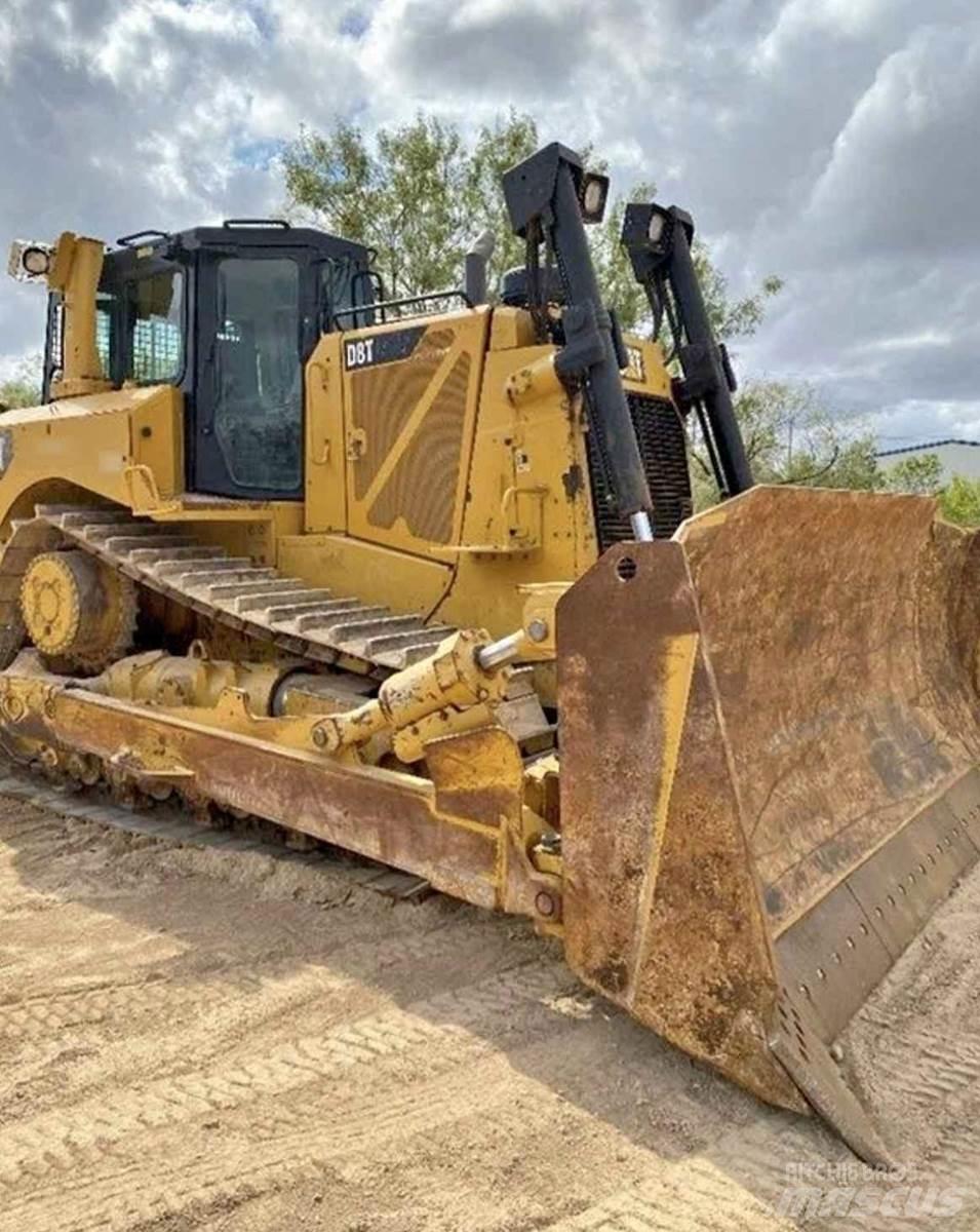 CAT D8T ブルドーザー