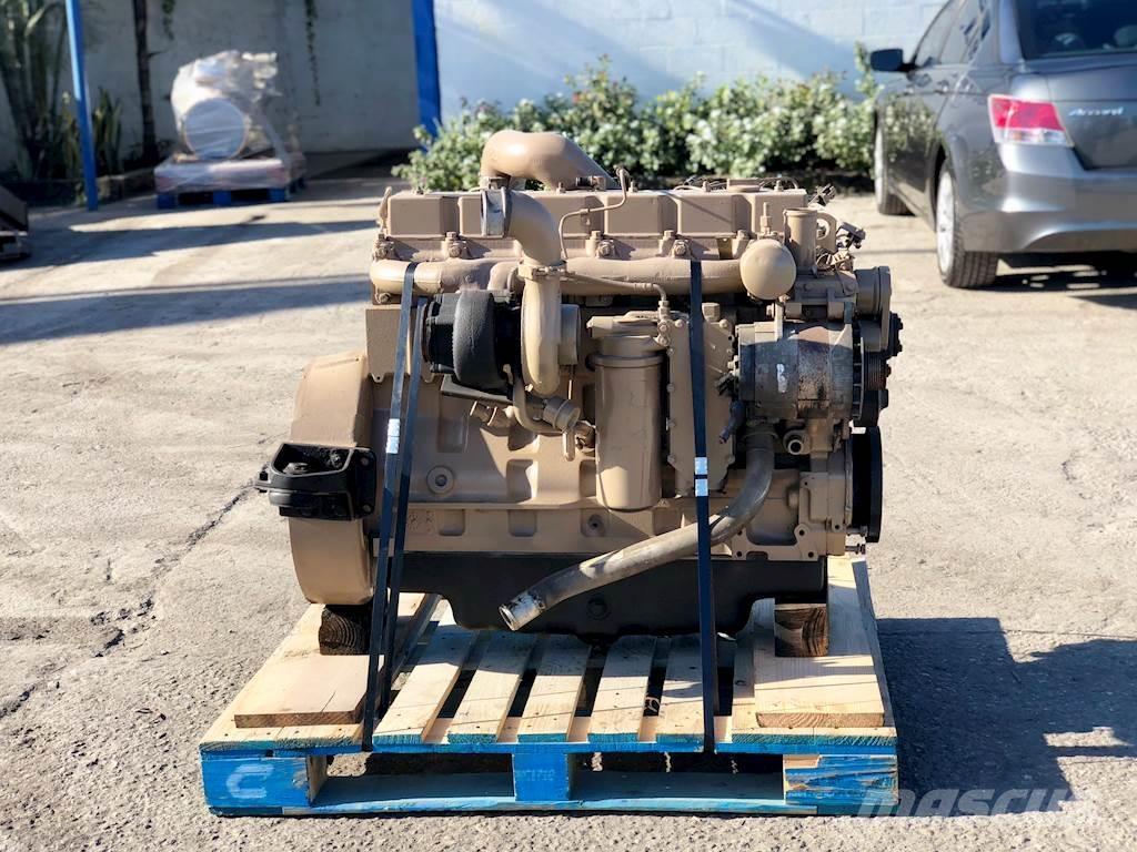 Cummins 8.3 エンジン