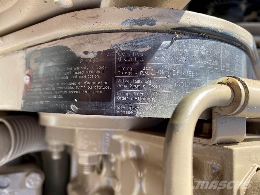 Cummins 8.3 エンジン