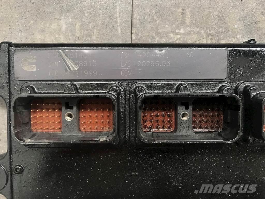 Cummins ISM 電子機器