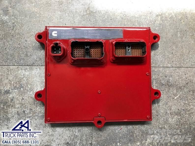 Cummins ISM 電子機器