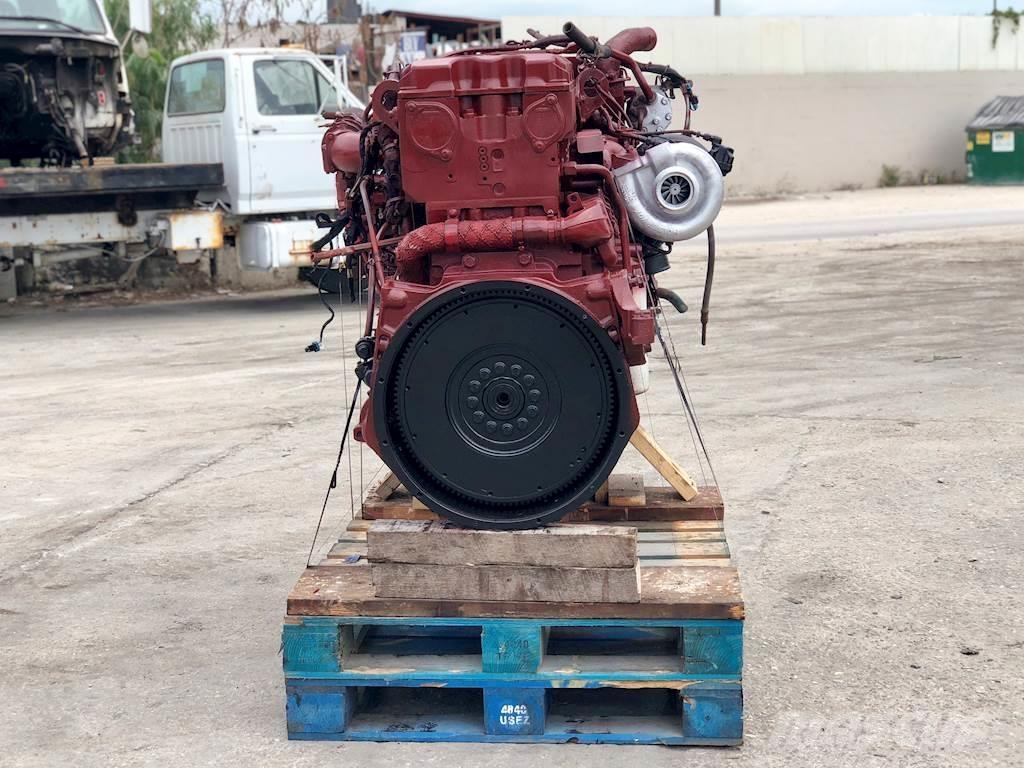 Cummins ISX エンジン
