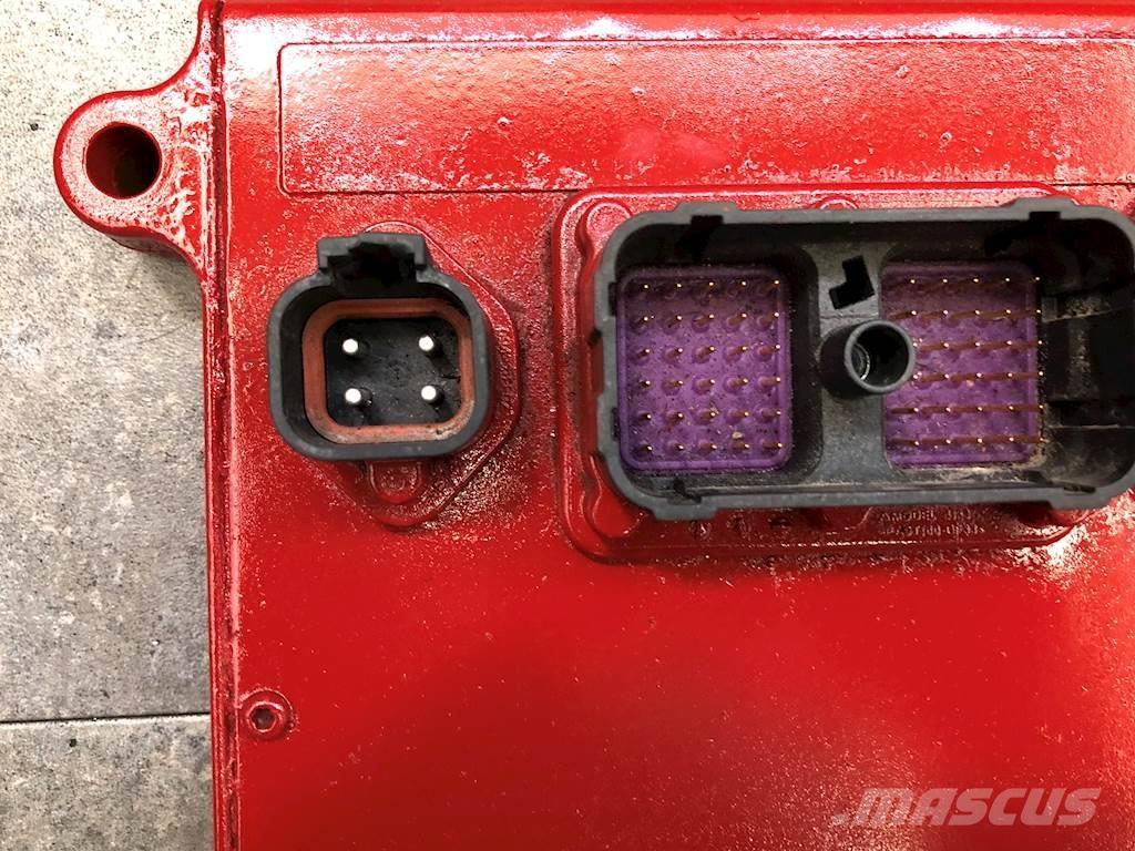 Cummins X15 電子機器