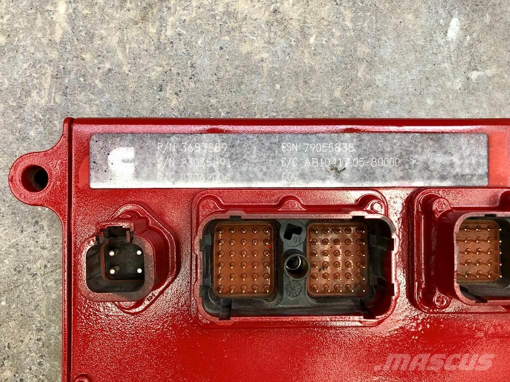 Cummins X15 電子機器