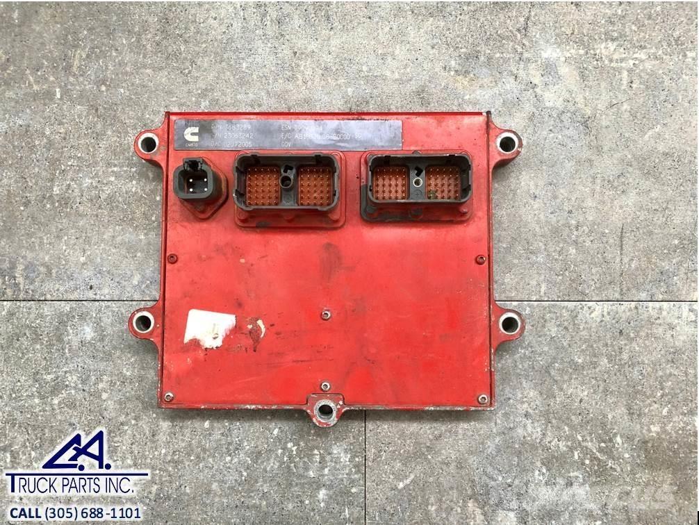 Cummins X15 電子機器