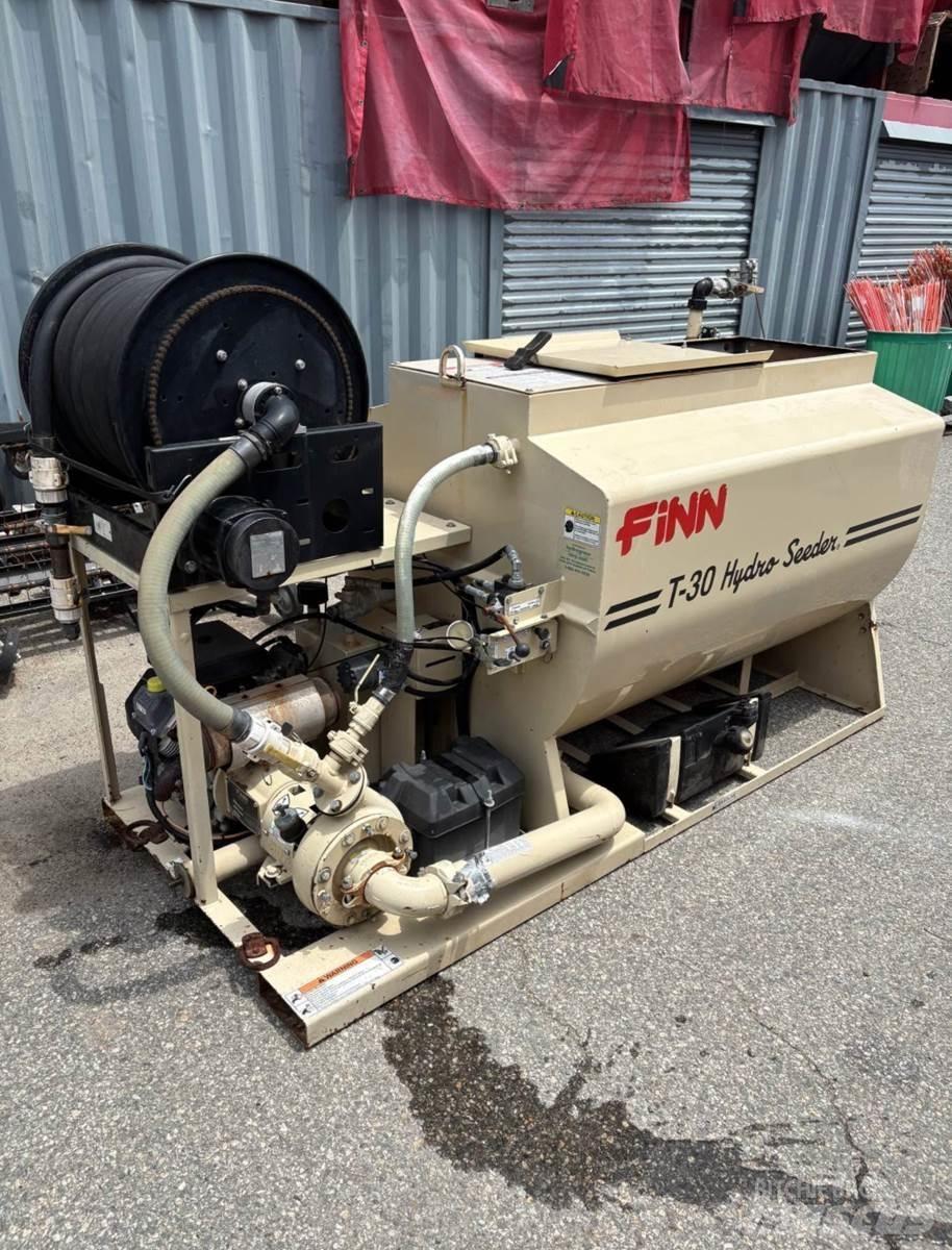 Finn T30 ホッパー、ブロワー、エレベーター