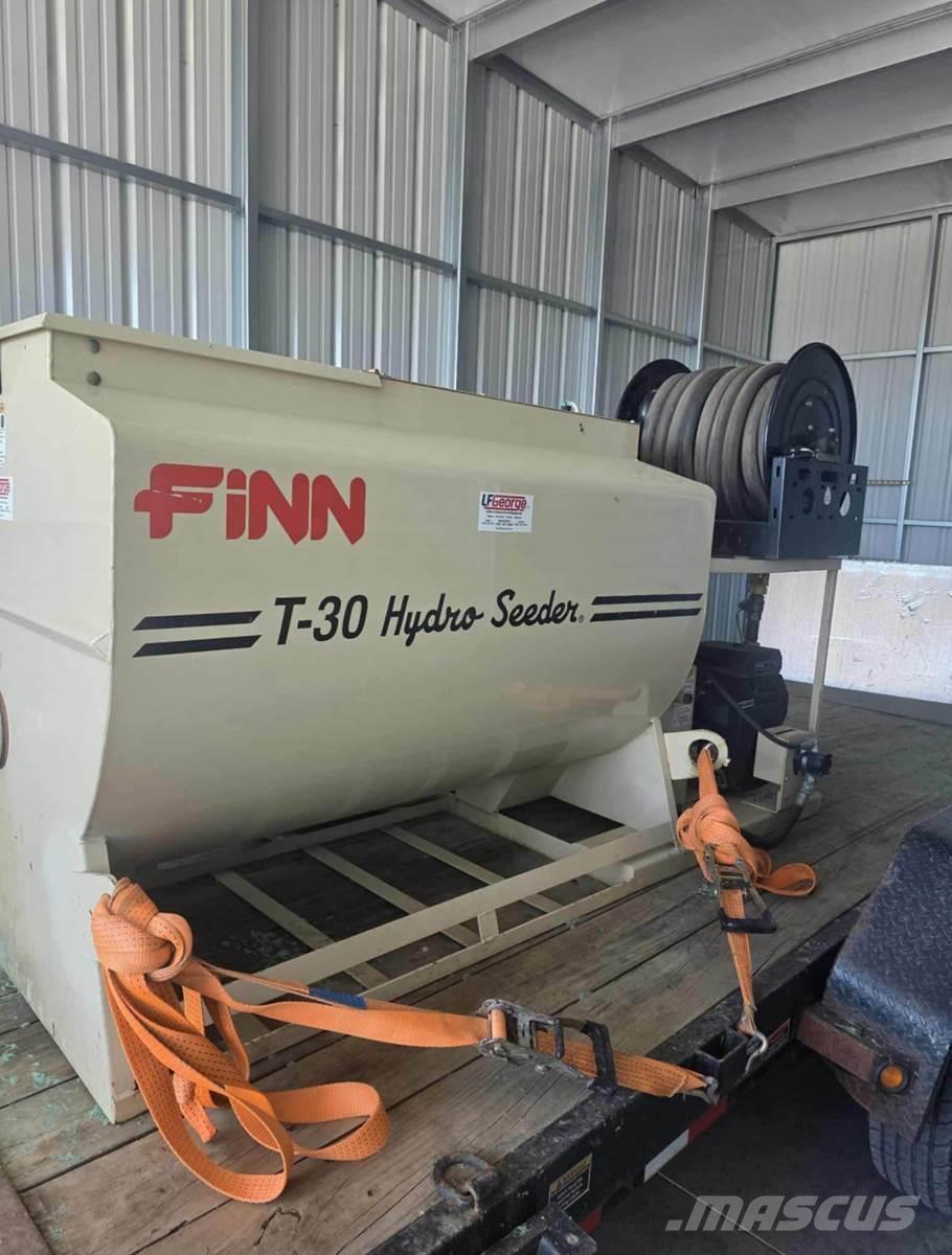 Finn T30 ホッパー、ブロワー、エレベーター