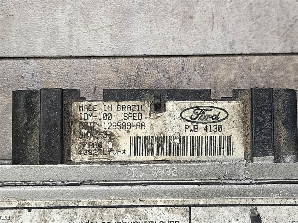 Ford 7.3 電子機器