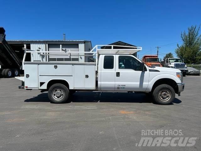 Ford F-350 多目的／汎用車両