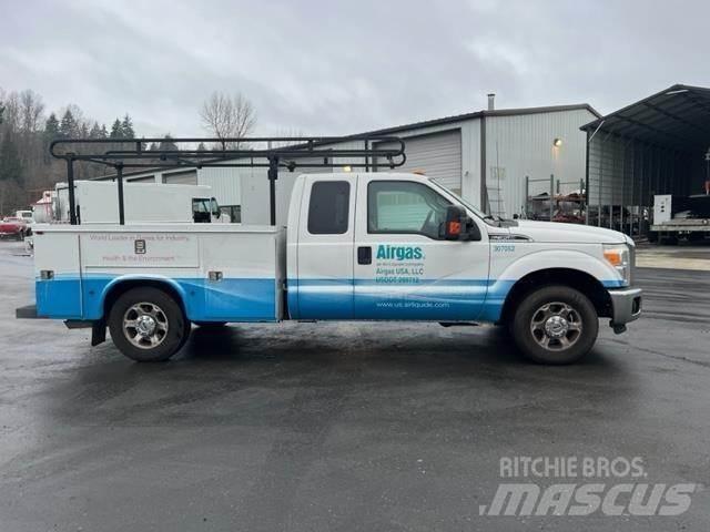 Ford F-350 多目的／汎用車両