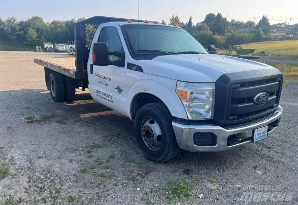 Ford F-350 平ボディー