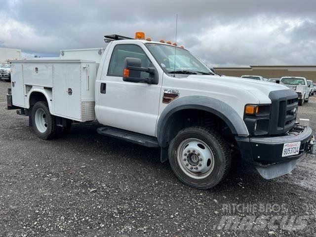 Ford F-450 多目的／汎用車両