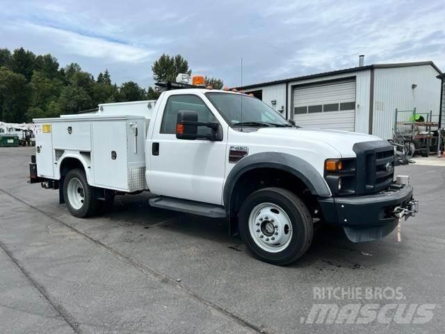 Ford F-450 多目的／汎用車両