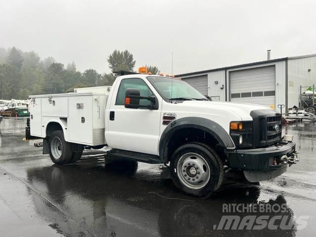 Ford F-450 多目的／汎用車両