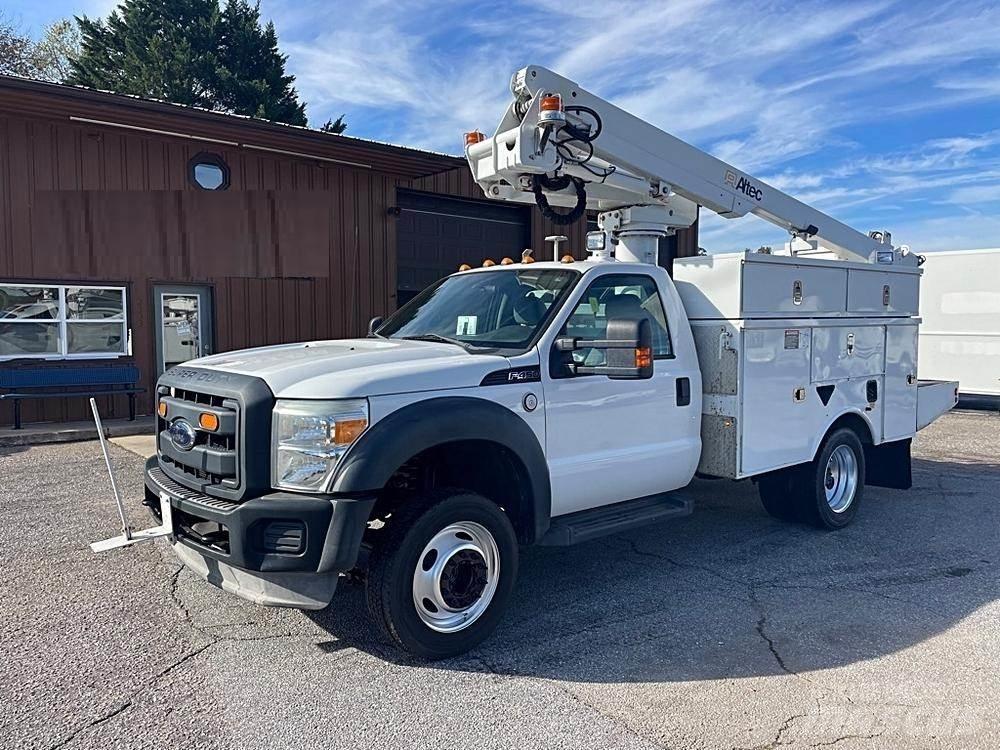 Ford F-450 トラック高所作業車